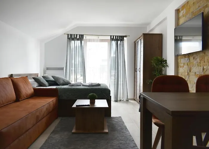 Apartament S 68, Milmari